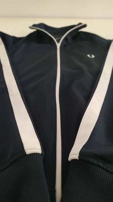 Fred Perry Оригинални Суичъри - размер M