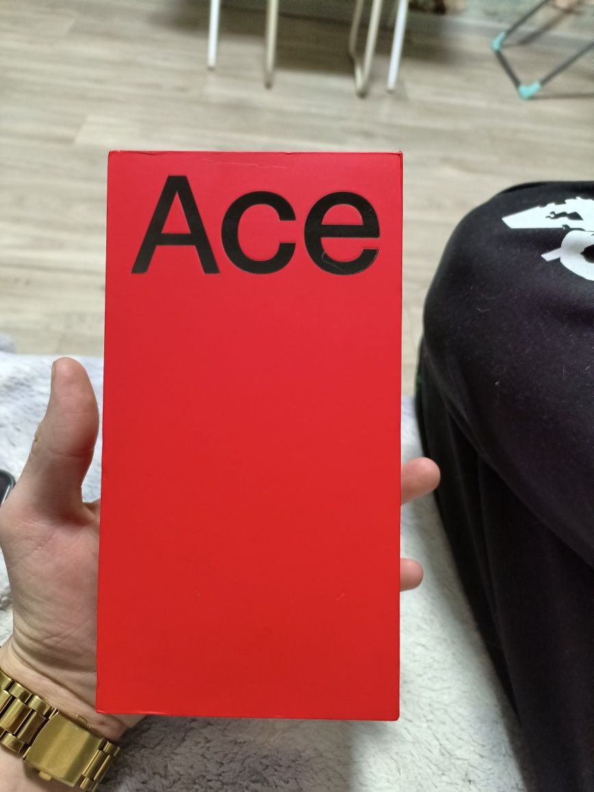 Обменяю телефон OnePlus Ace