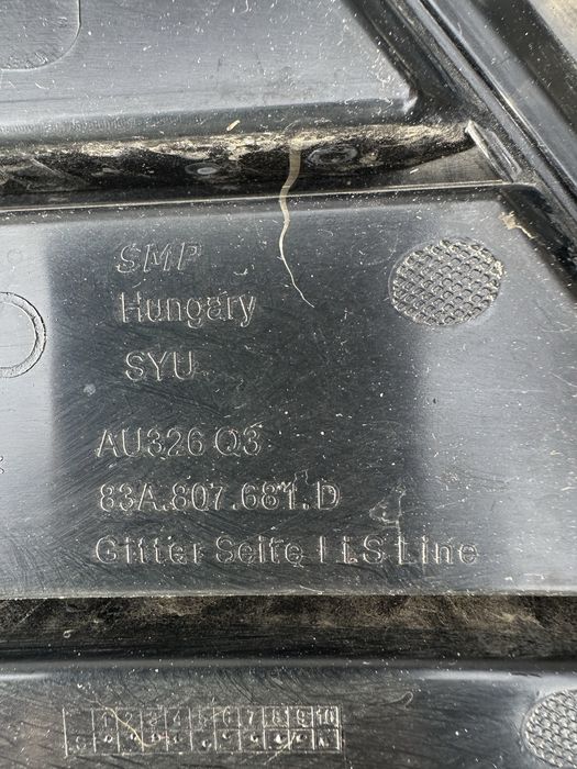 Audi Q3 19-23г Долна лява решетка към Предна броня ОЕ