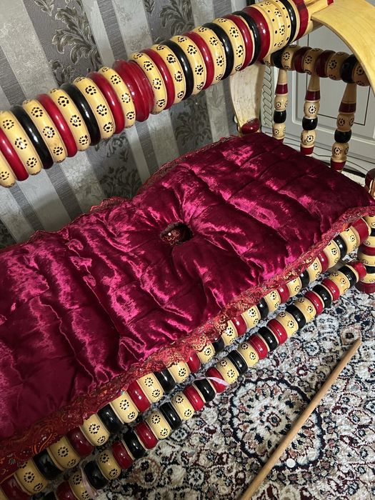 Yengi beshik sotiladi 1 marttayam ishlatilinmagan, xolati zor yeeengii