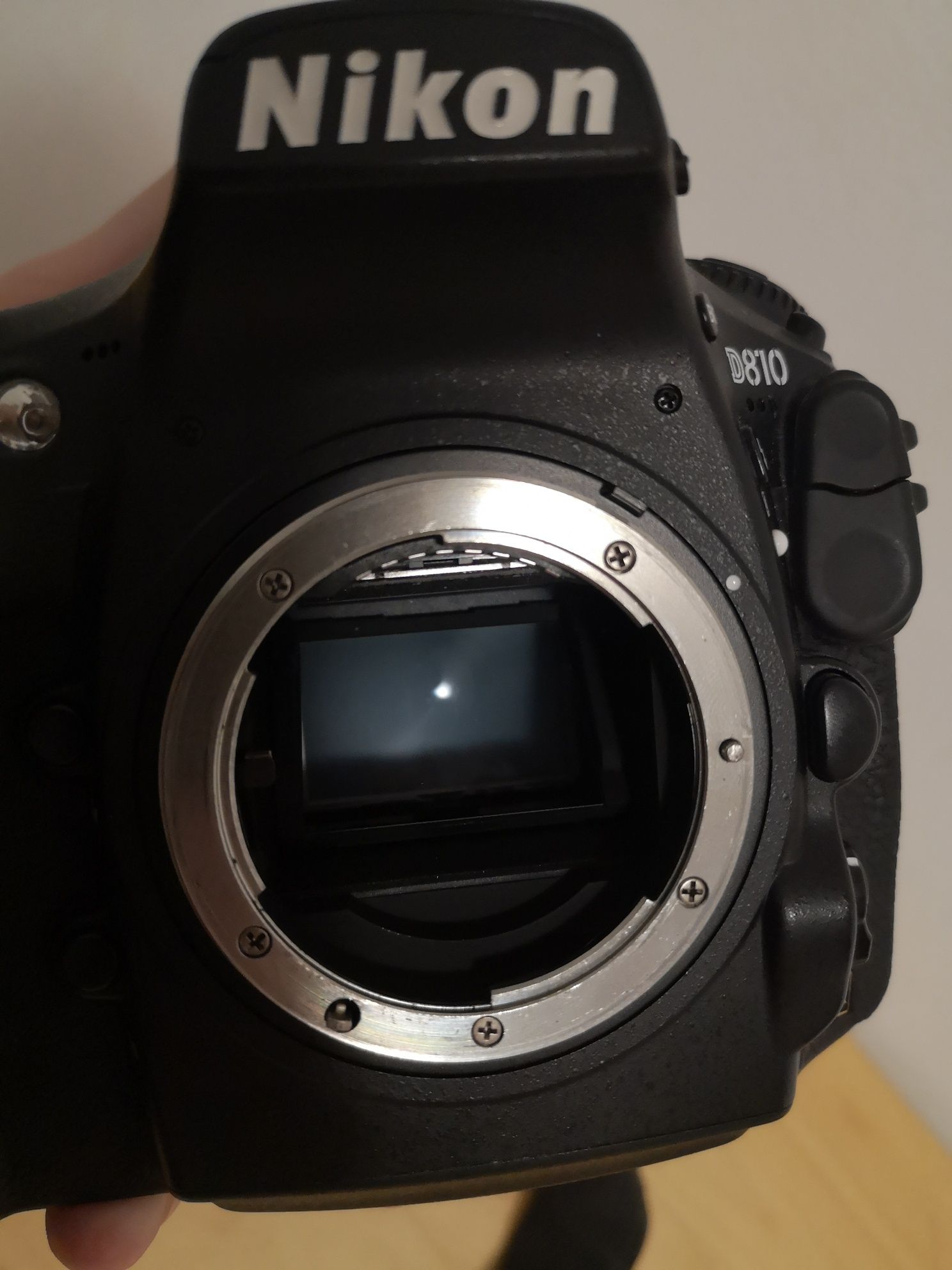 Nikon D810 cutie originala, accesorii, full frame, impecabil, dslr