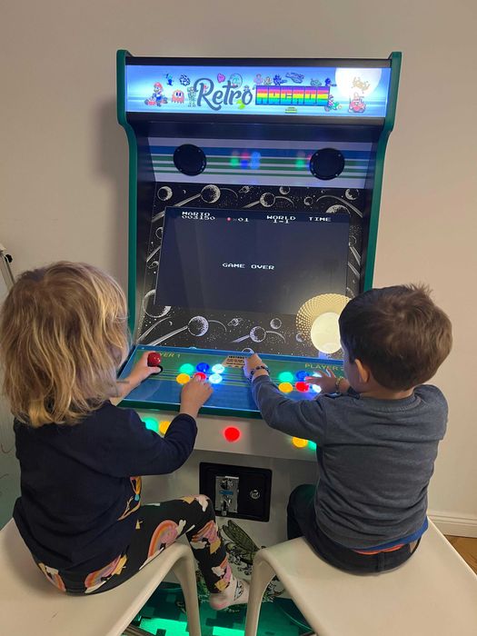 Cabinet Arcade (peste 10.000 jocuri) cu mecanism monede