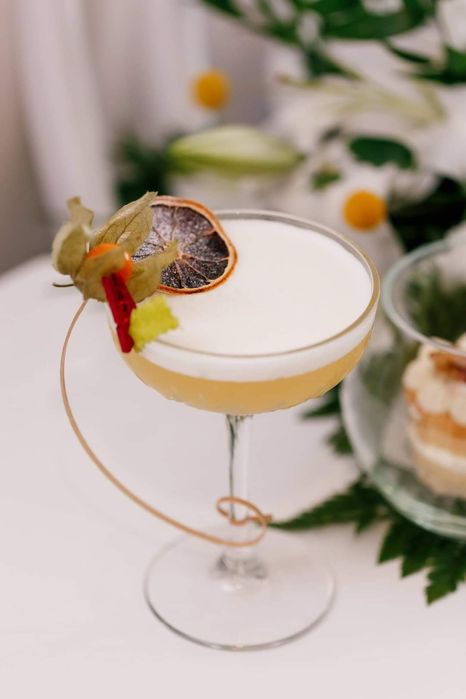 Cocktail bar, tort de shot-uri, lemonade bar