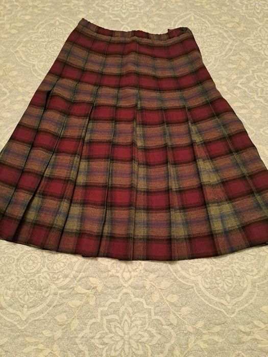 Продаётся шерстяная юбка в складку