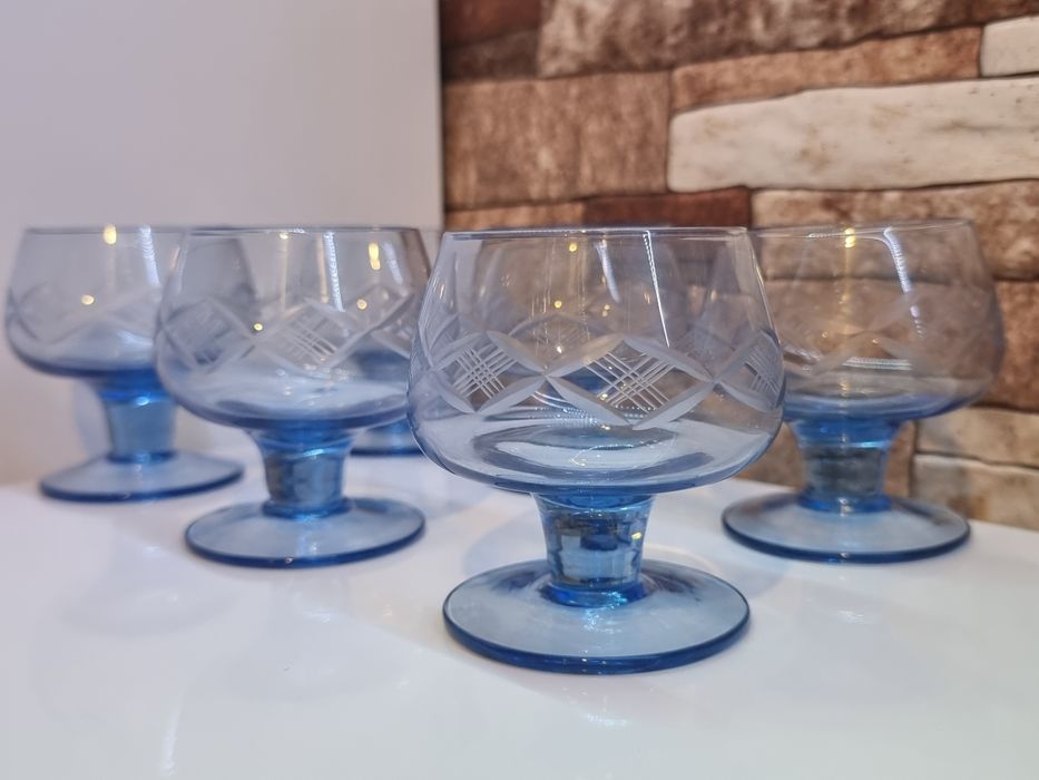 Set 6 pahare cristal coniac, vechi cu picior