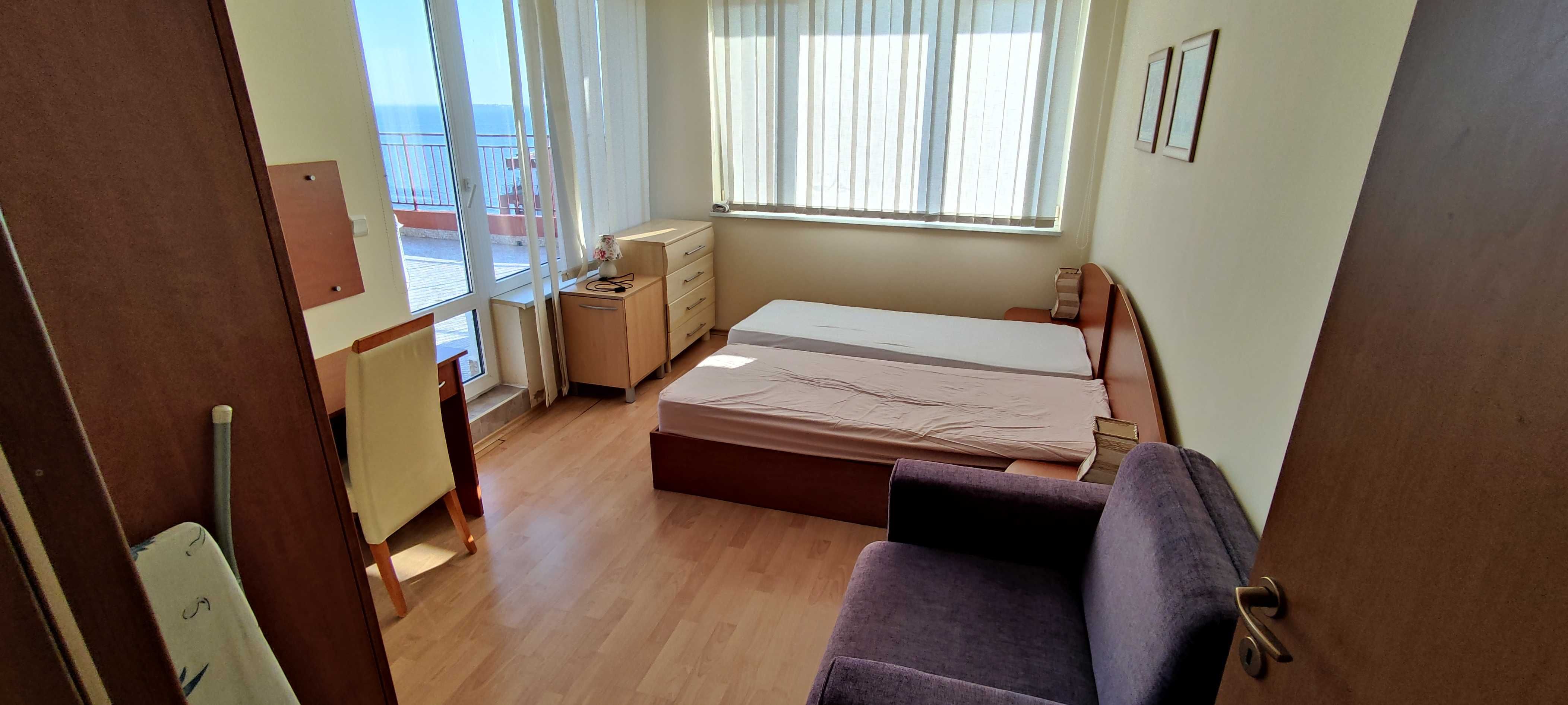 2стаен апартамент 50 евро на ден, 100м2 +тераса 30м2 гледка към морето