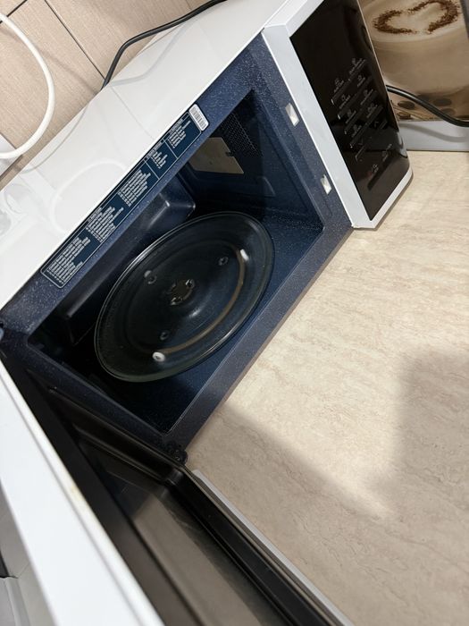 Cuptor cu microunde samsung