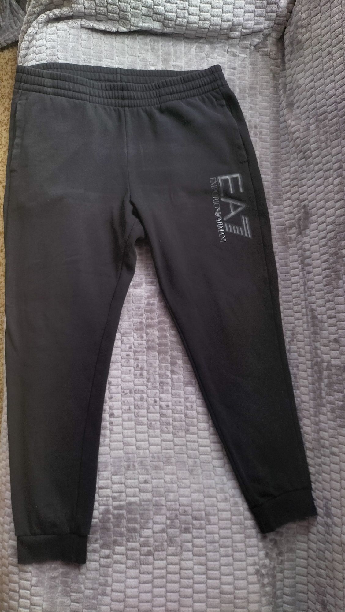 Pantalonii lungi Armani