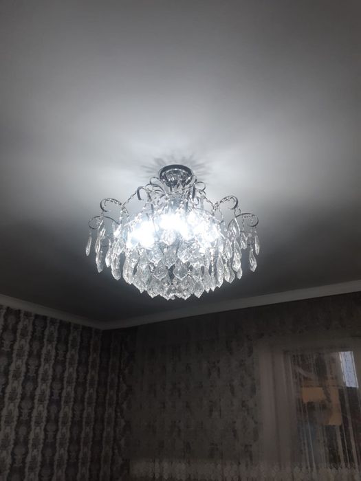 Продам люстру в отличном состоянии