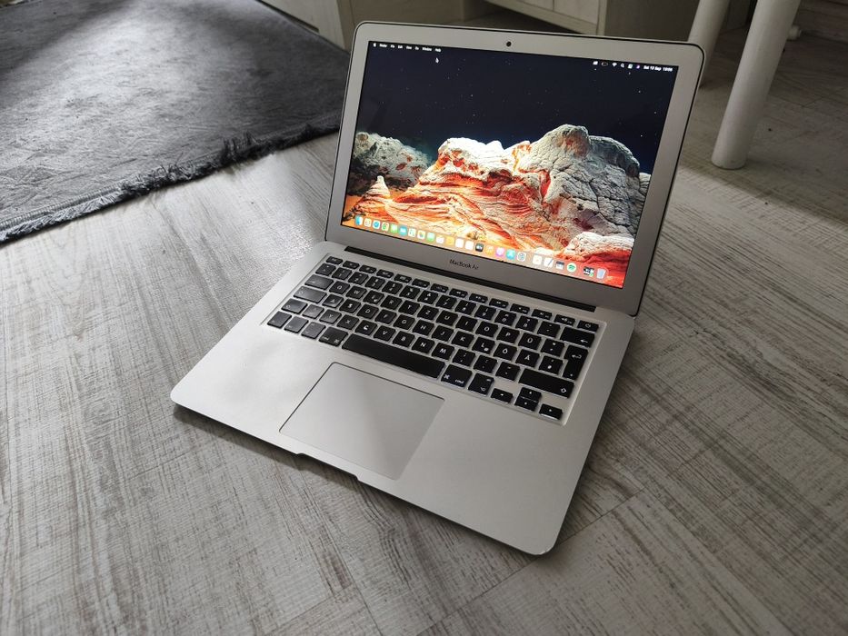 Apple Macbook Air