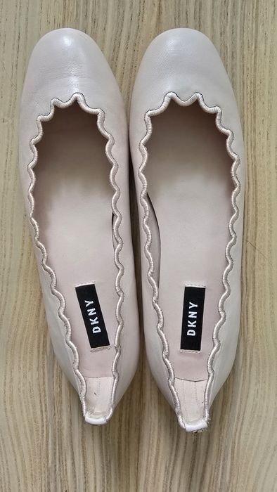 Balerini DKNY roz prafuit