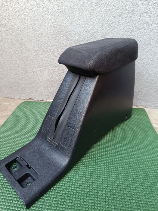 Подлакътник Хонда Сивик 5