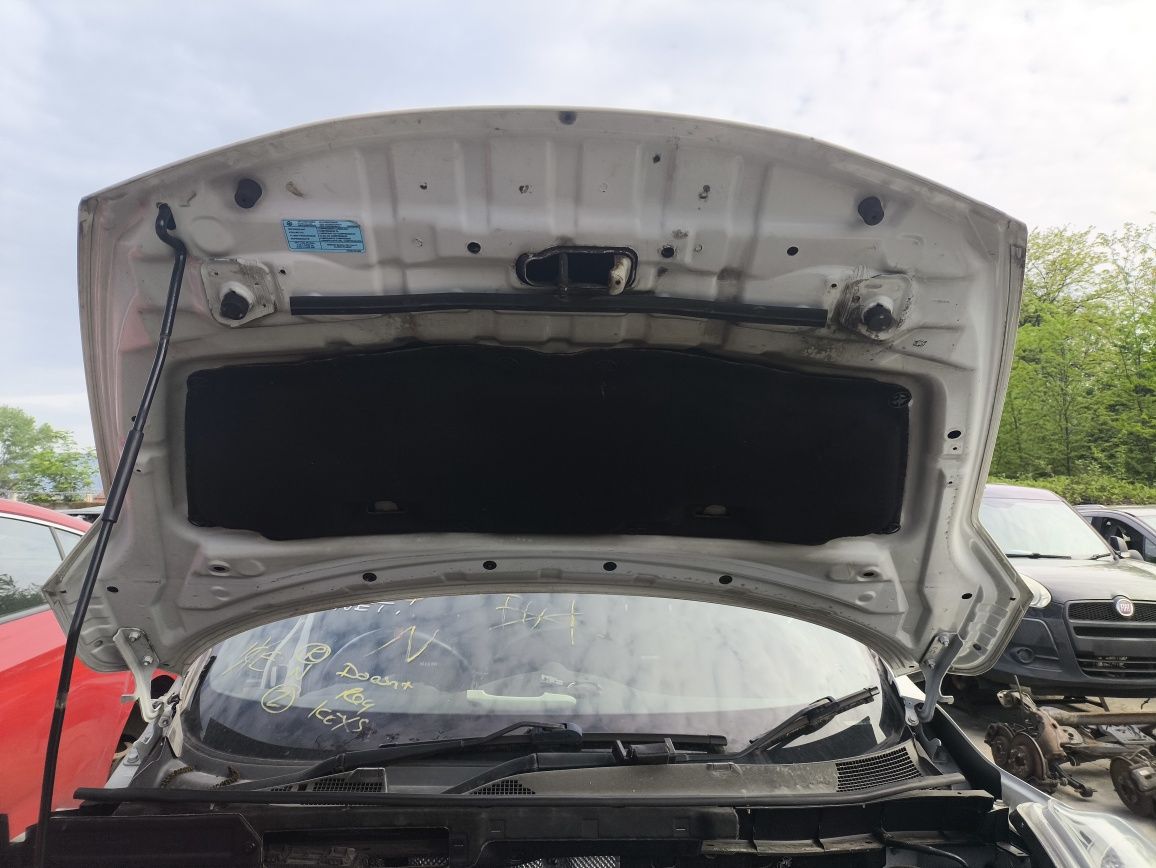 Преден капак за Nissan Juke