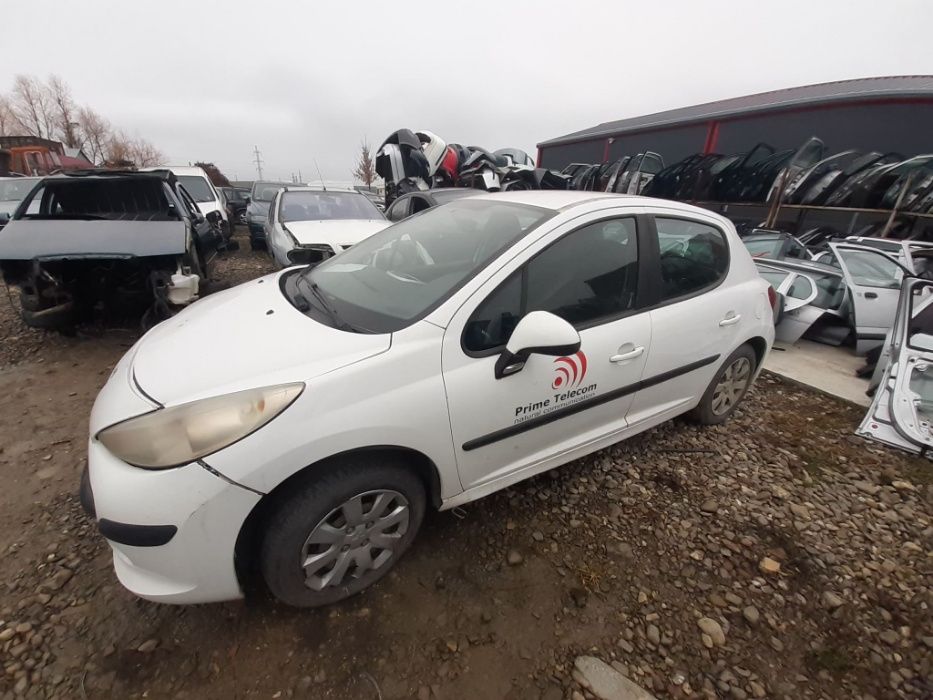 Dezmembrare Peugeot 207