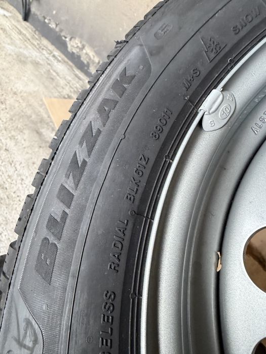 205/60/16 Bridgestone 4бр дот25