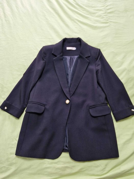 Продам одежду, платья и пиджак