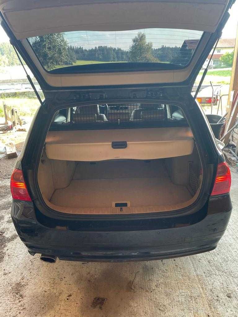 Продавам Bmw 320d 2007 година