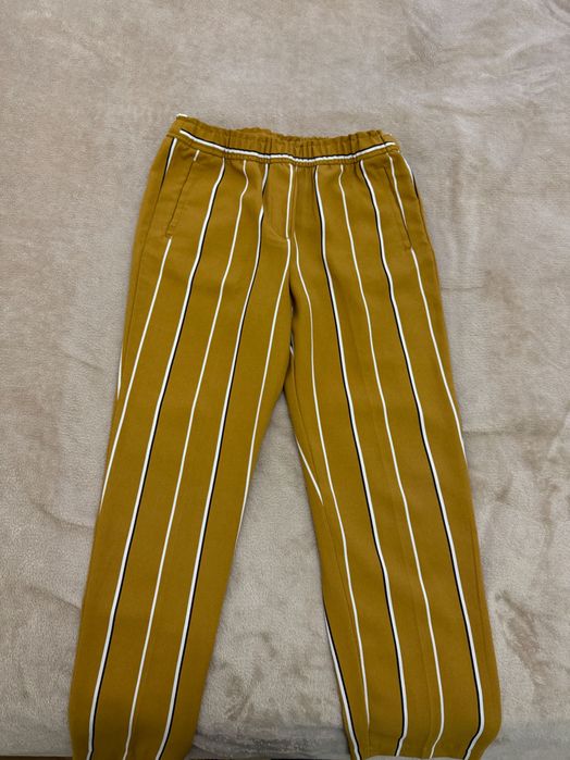 Елегантен панталон H&M в цвят горчица