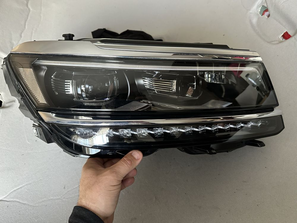 Far dreapta full led vw tiguan.cod:5nn941082.c.