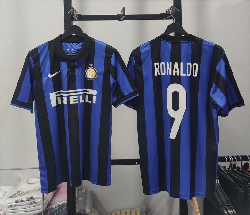 Футболна фланелка на Роналдо ИНТЕР Милано ретро модел 2003!!!