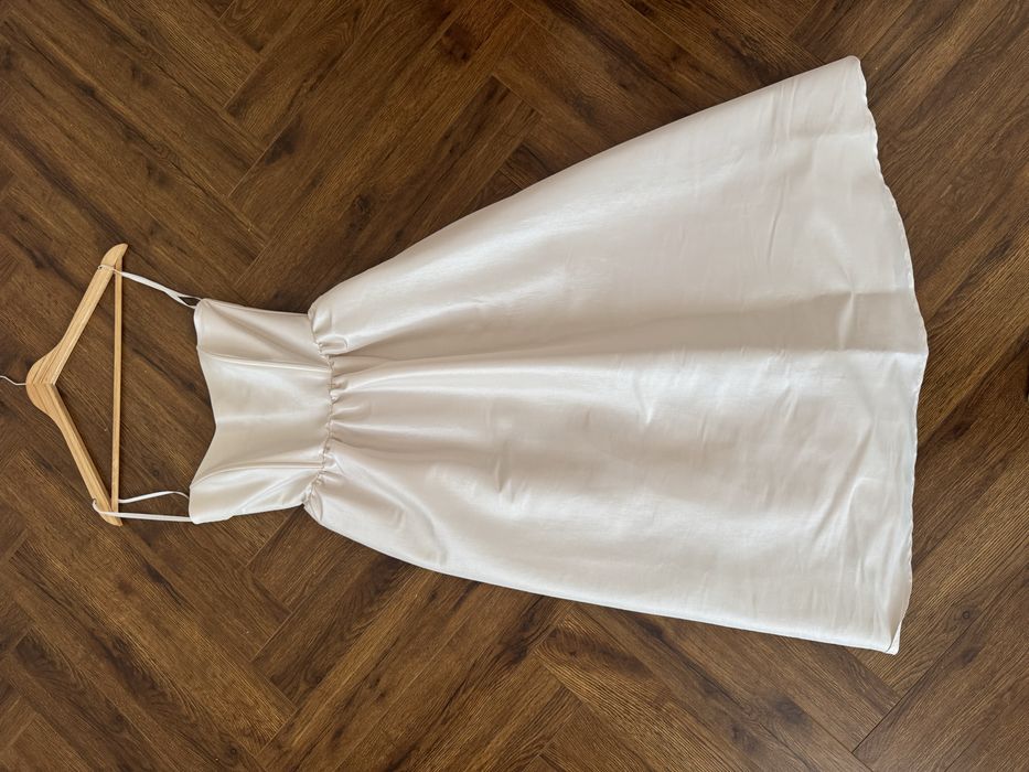 Платья, юбки, костюмы, новые или как новые