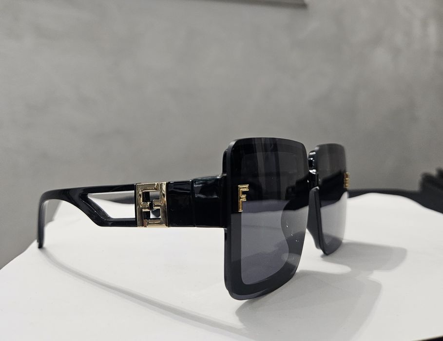 Ochelari diferite modele