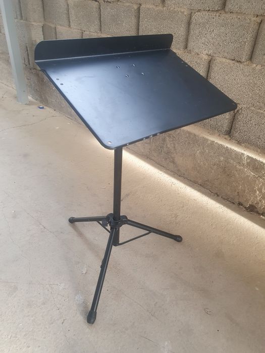 Стоика для ноудбука