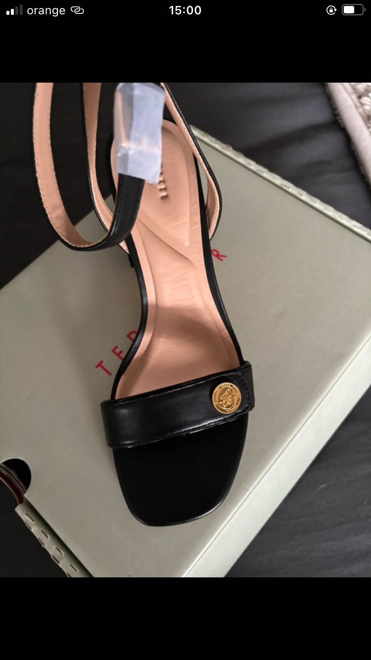 Vând sandale Ted Baker piele