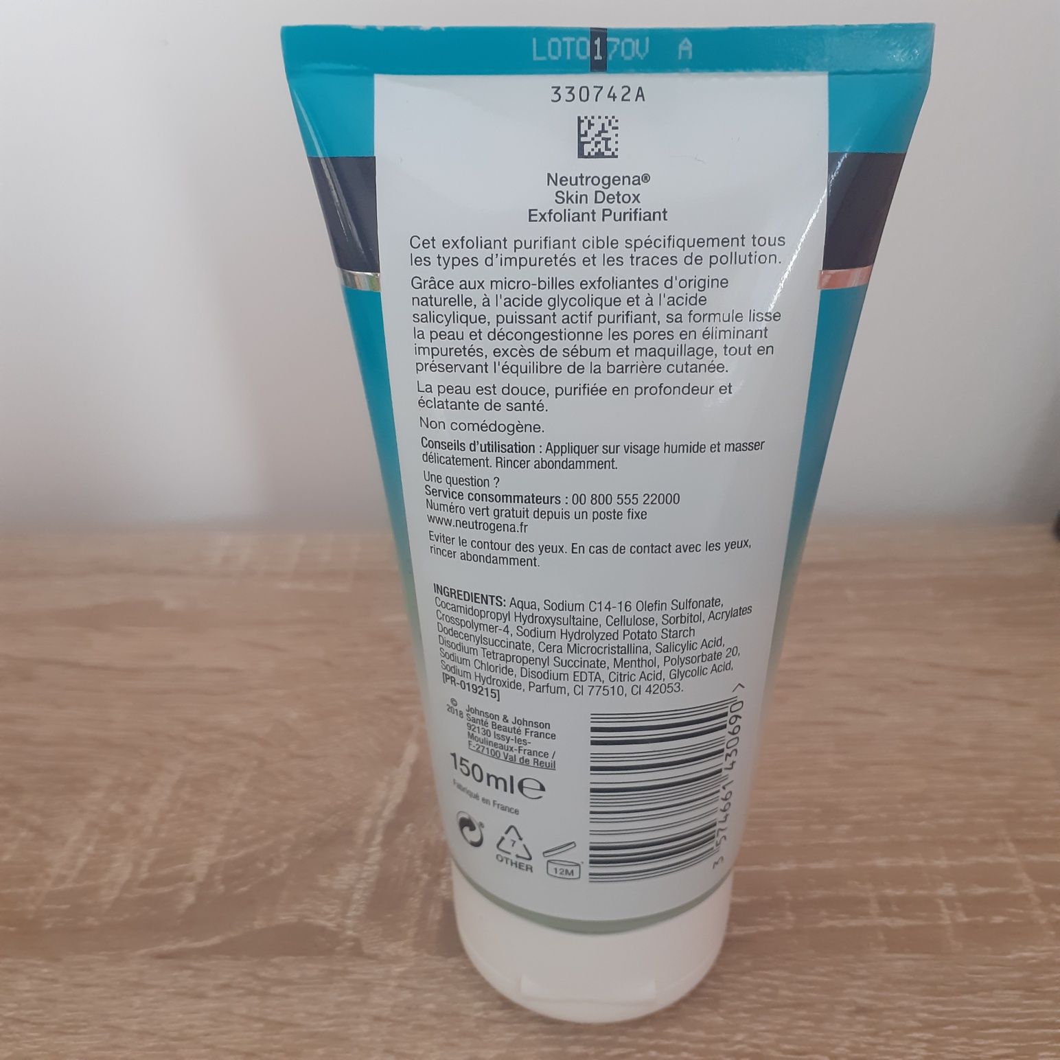 Gel-Scrub revigorant pentru fata Skin Detox, 150 ml, Neutrogena
Cod pr