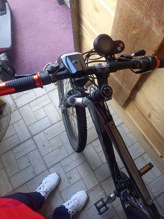 Bicicleta electrica ,42km la ora