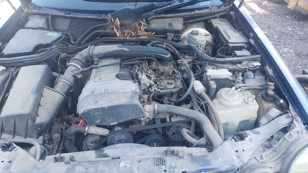Mercedes e200 на части