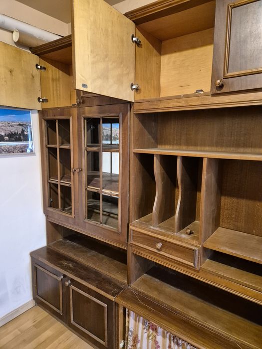 Set biblioteca cu comodă și dulap (urgent)