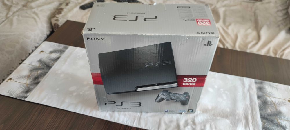 PS3 500GB - Хакнат PlayStation 3 - супер запазен - ТОП цена + 3 ИГРИ