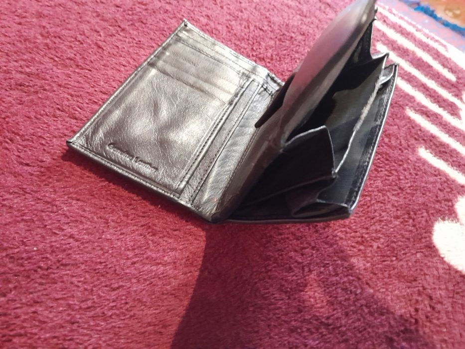 Vând portofel din piele naturala