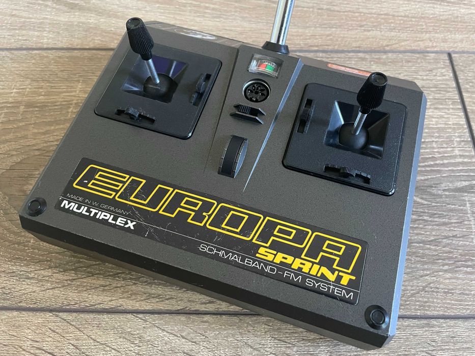 Telecomanda elicopter aeromodel RC Multiplex Europa 35 Mhz, 4 canale