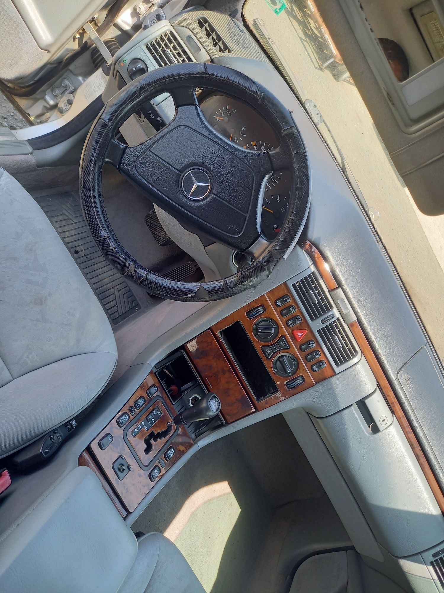 Мерцедес E 220 CDI на части !