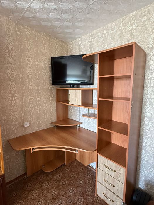 Стол компьютерный