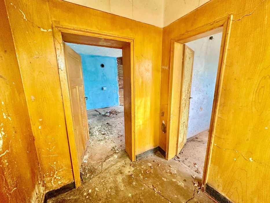 Къща за продажба в с.Черни връх