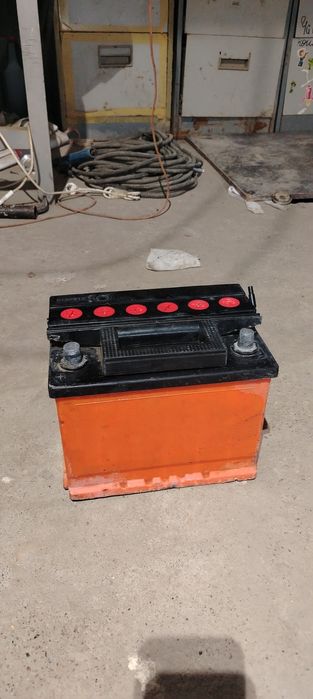 Продам рабочий Аккумулятор. 65ка