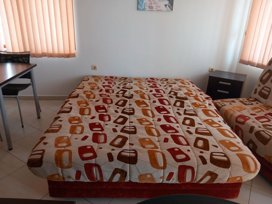 Разтегателен диван