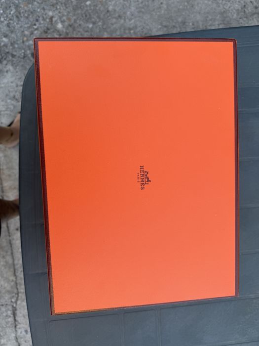 Adidasi Hermes barbati