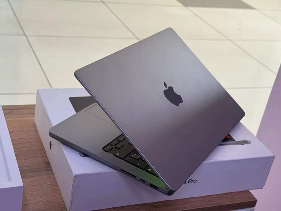 Macbook pro 14 16gb/512ssd
