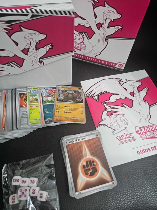Покемон Карти + Кутия