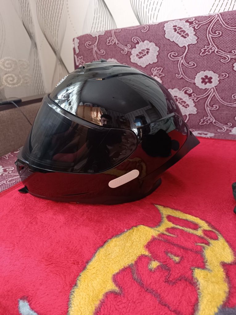 Шлем дома есть и для мотоцикл