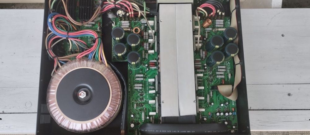 Стъпало QSC RMX2450