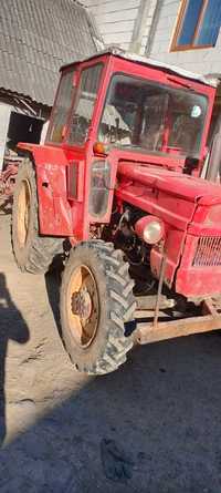 Tractor de vânzare utb 445