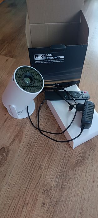 Miniproiector Full HD