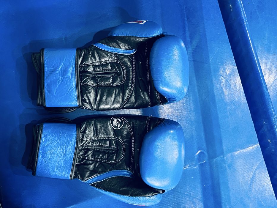 Перчатки для бокса