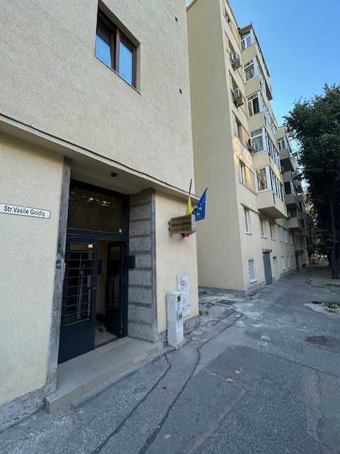 Vand apartament ultracentral 120.000 euro