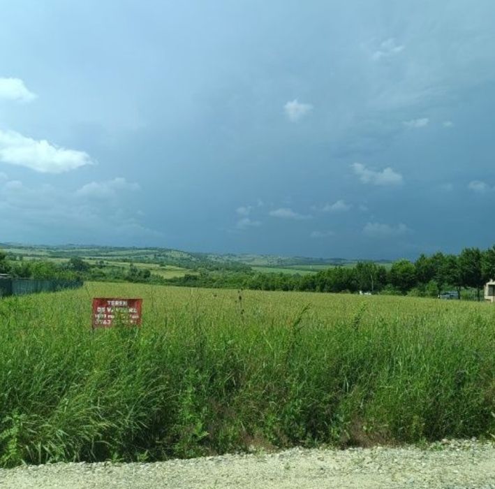 Proprietar, vând teren intravilan/extravilan, lot de 5000 mp